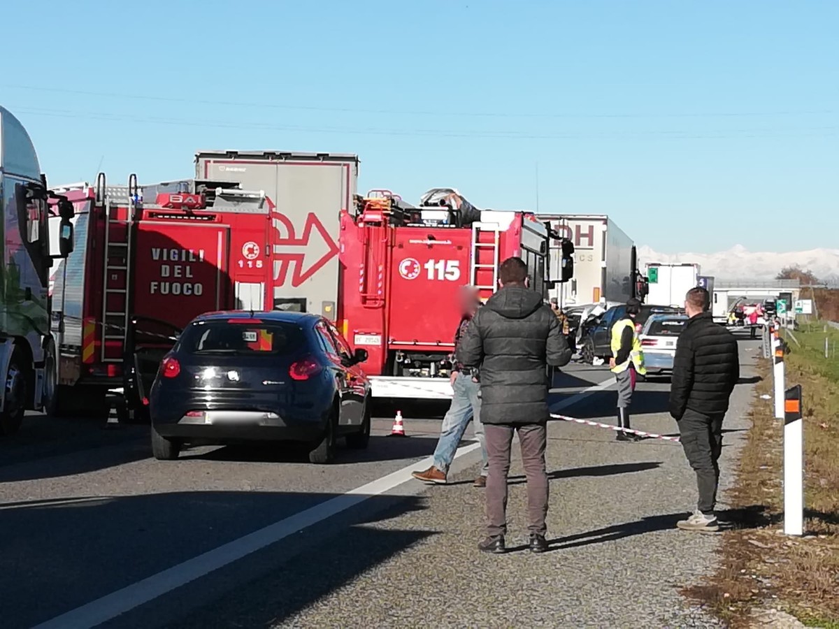 due incidenti nei pressi di marene sulla torino savona un morto e due feriti gravissimi lavocedialba it