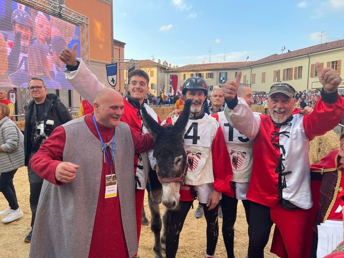 Alba, il Borgo di Santa Rosalia ha vinto il Palio degli Asini 2024 [FOTO E VIDEO]