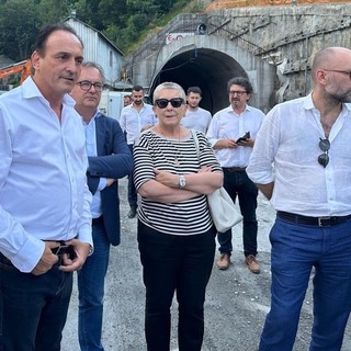 In foto Alberto Cirio, l'assessore Marco Gallo, la sindaca Manassero e il presidente della Provincia Luca Robaldo al cantiere del Tenda la scorsa estate