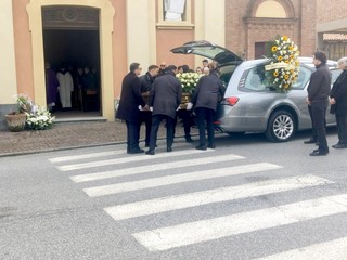 Oggi a Magliano Alfieri i funerali di Gianni Bertolotto, stimato medico