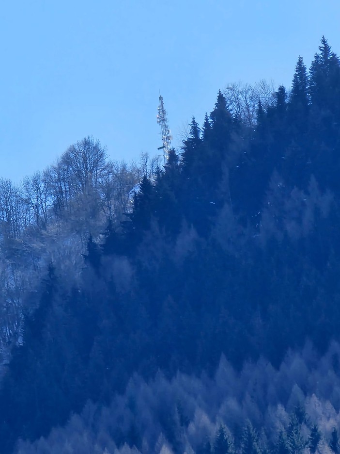 Il ripetitore a Cima Buschin