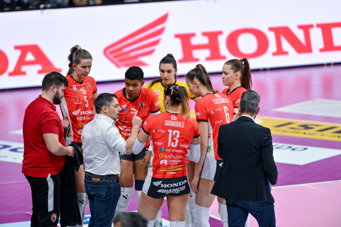 VOLLEY A1F / Honda Olivero Cuneo sulle voci di mercato: &quot;Piena fiducia in Pintus&quot;