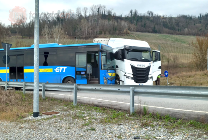 I due mezzi coinvolti nell'incidente