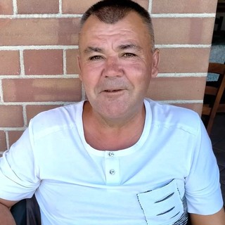 Kiro Novoselski, il 56enne di nazionalità macedone vittima dell'incidente sul lavoro verificatosi oggi a Mondovì. L'uomo da alcuni anni viveva a Dogliani, dove era stato anche manovale agricolo