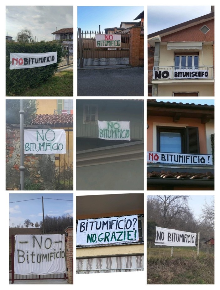 Gli striscioni comparsi sui balconi del paese