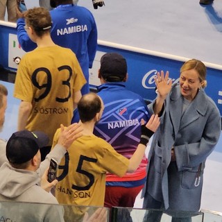 Meloni a Torino per gli Special Olympics batte il cinque agli atleti della Namibia e della Svezia [FOTO]