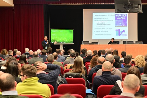 Oltre 120 aziende, anche straniere, al workshop dell'Istituto di Istruzione Superiore &quot;Vallauri&quot; di Fossano