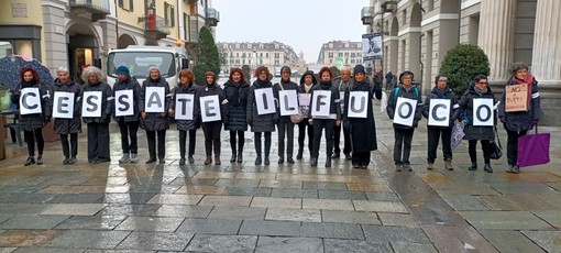 Cuneo, sit-in delle Donne in Nero per il &quot;cessate il fuoco&quot; nella Striscia di Gaza