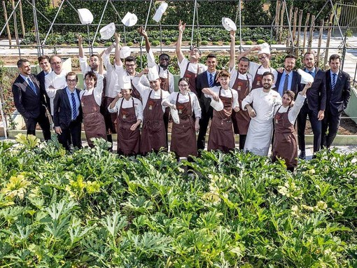 Il team dell’Antica Corona Reale di Cervere, guidato dallo chef Gian Piero Vivalda