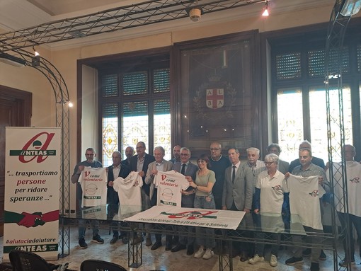 &quot;Trasportiamo persone per ridare speranze&quot;: presentato ad Alba il servizio trasporti di Anteas odv