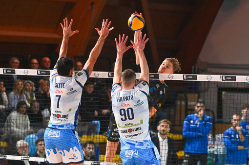 Felice Sette e Marco Volpato a muro nella partita di Pineto (Foto Andrea Iommarini)