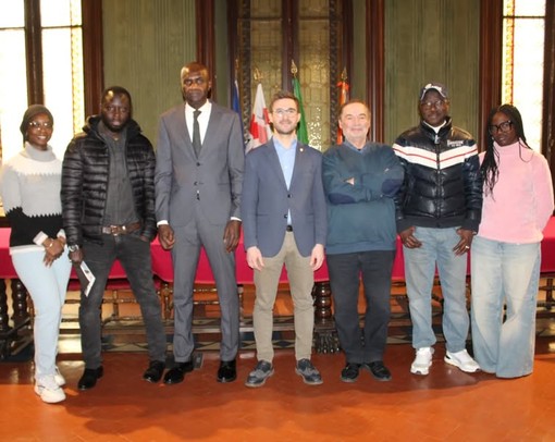 Un ponte tra comunità: l'incontro tra l'associazione dei Senegalesi di Bra, Alba, Roero e Langhe e il sindaco di Alba