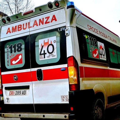 Uomo travolto da trattore a Mondovì Breolungi: soccorsi  in opera lungo la Statale 28