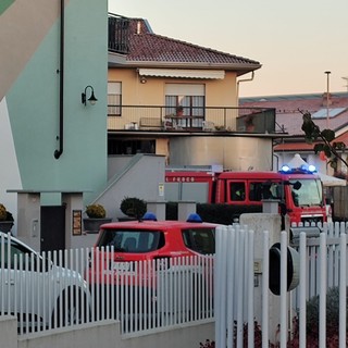 I Vigili del Fuoco in azione in via Vivaro