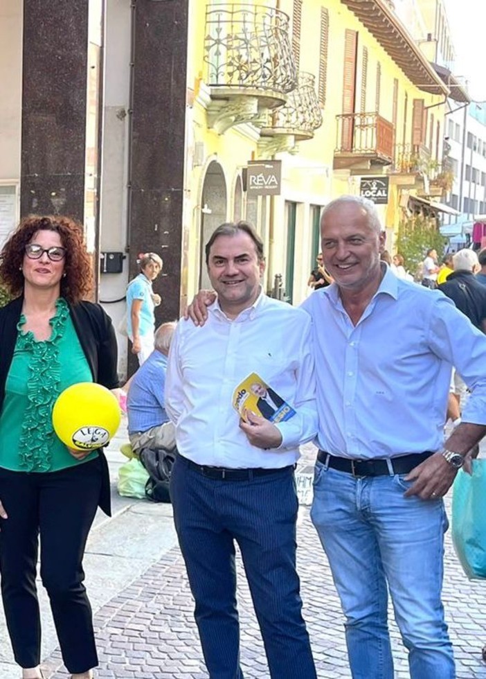 Nella foto sopra il senatore Giorgio Maria Bergesio con il segretario di sezione Lega Federico Gregorio e il consigliere comunale Giuliana Mossino.