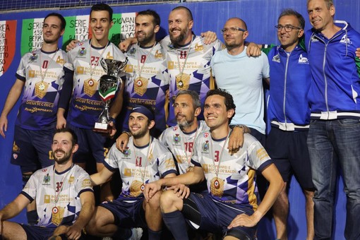 La squadra della BCC Pianfei Pro Paschese vincitrice della Coppa Italia di serie B