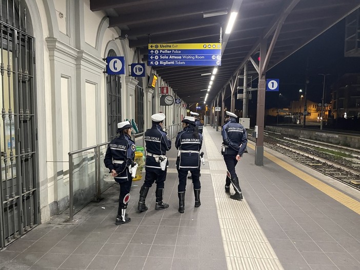 Polizia Locale alla stazione ferroviaria di Bra