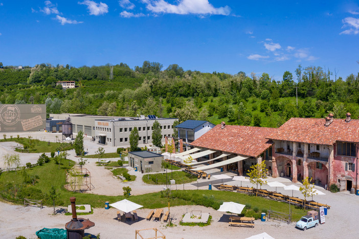 All'Open Garden di Piozzo &quot;The italian crooner&quot;, Matteo Brancaleoni