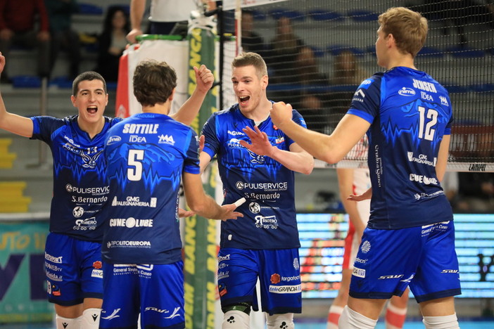 Cuneo Volley, con il nuovo naming MA Acqua S.Bernardo vuol essere protagonista nel campionato di A2 2024/2025