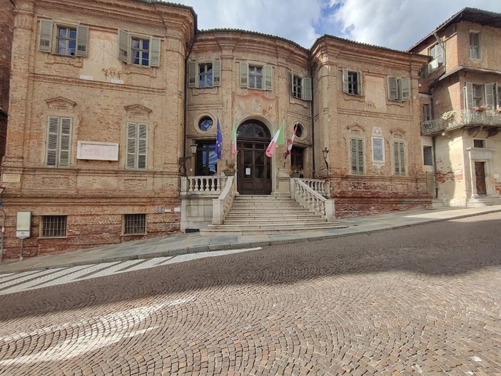 Il municipio di Bra