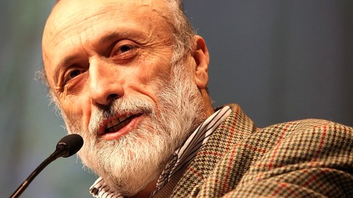 Per la quarta edizione dei “Dialoghi tra Vignaioli” un dialogo aperto fra Carlin Petrini e due giovani produttori della Strada del Barolo