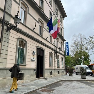 Aggrediscono agenti della Polizia nel corso di un controllo: Daspo urbano per sei persone