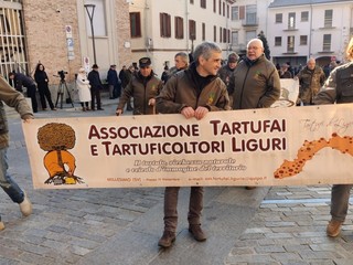 Nelle foto alcuni momenti della manifestazione promossa dall'Enoteca Regionale del Roero