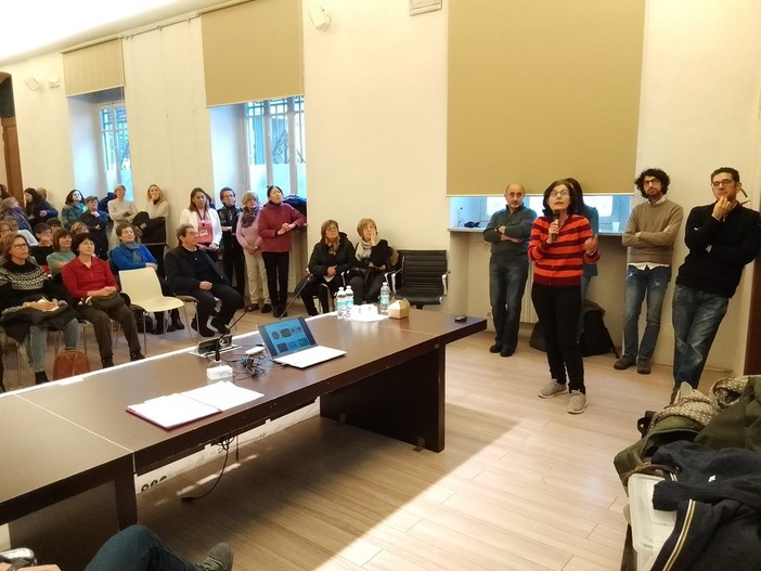 Alcuni momenti dell'incontro tenuto ieri a Mondovì