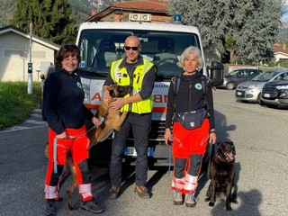 Da sx: Deborah con Ultron, Luca, Daniela con Nerina.