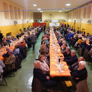 L’edizione 2022 della cena benefica, organizzata dall’associazione AbBRAcciAMO