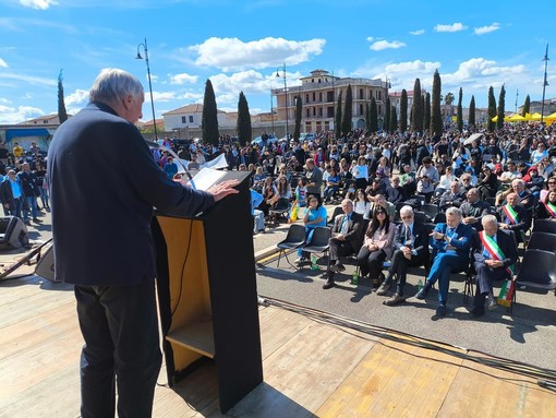 Don Luigi Ciotti ieri a Casal di Principe