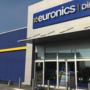 Entrano di notte all’Euronics e rubano smartphone per 100mila euro