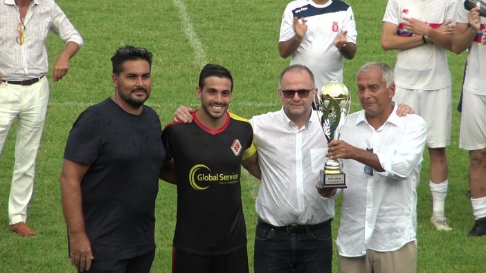 Il momento della premiazione e all'interno alcuni scatti realizzati da Cristiano Silvestri