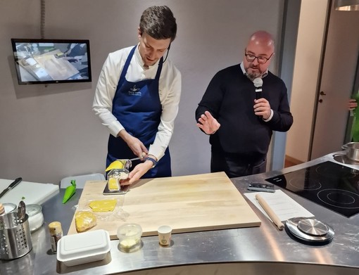 Nel Castello di Roddi, a scuola di cucina con lo chef stellato Paolo Griffa