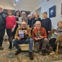 Gino Marchitelli con gli amici del Caffè letterario di Albedo