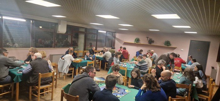 La serata &quot;giochi in scatola&quot; in via Rio Misureto