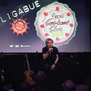 Compleanno + trent’anni di “Buon Compleanno Elvis” per Luciano Ligabue: il racconto di una festa memorabile