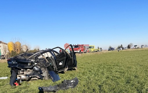 L'immagine dell'auto incidentata della vittima