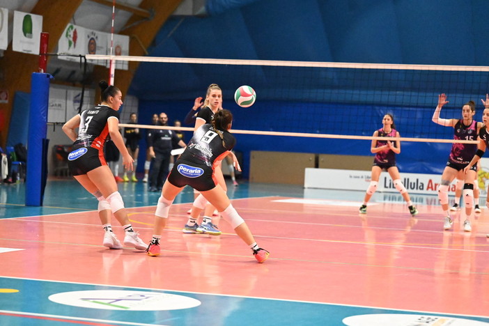 Le ragazze della Libellula volley Banca CRS in azione