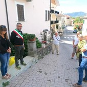 Cerimonia semplice e sentita, quella organizzata oggi nel piccolo centro del Monregalese, in contemporanea alla celebrazione del rito funebre svoltosi in Olanda