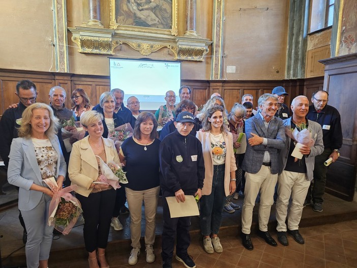 Quando il mondo del lavoro si mette a servizio dei più fragili: manufatti in mostra degli ospiti del Centro di salute mentale di Boves [VIDEO]