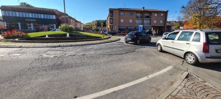 La rotonda al Mussotto: il comitato del quartiere albese si è riunito martedì scorso