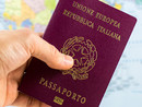 &quot;Ma nel nostro Paese cosa deve fare un cittadino per avere il passaporto?&quot;