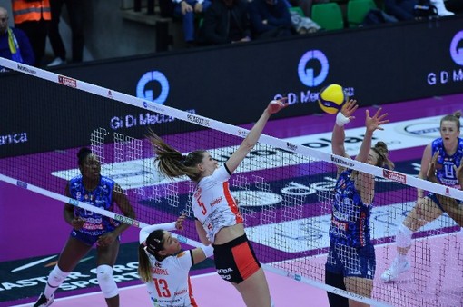 Tessa Polder in azione nel match contro Conegliano