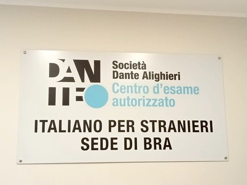 Bra, al Polo Scolastico Europeo prima sessione degli esami di Italiano  per Stranieri per ottenere permesso  di soggiorno e la cittadinanza