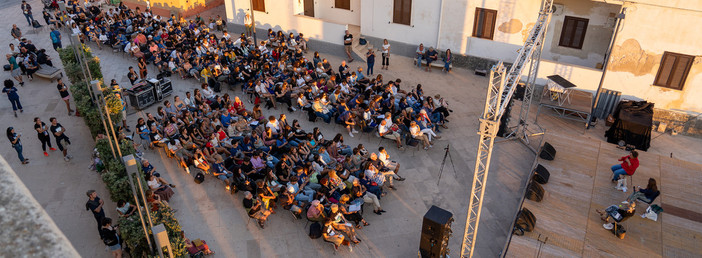 Un progetto per ricordare le vittime dell'immigrazione: gli studenti piemontesi andranno a Lampedusa