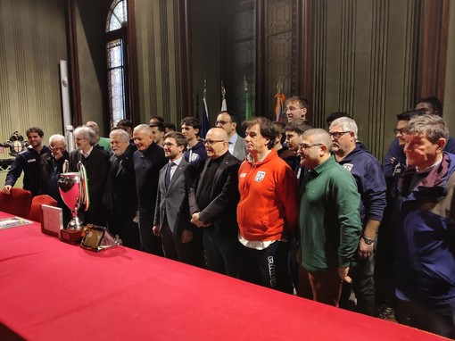 L'Alba  Calcio premiata in Comune per la vittoria della Coppa Italia regionale