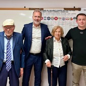 Paolo Damilano ha votato a Torino con i genitori e il figlio