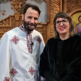 In foto padre Vasile Doroftei con Silvia Gullino