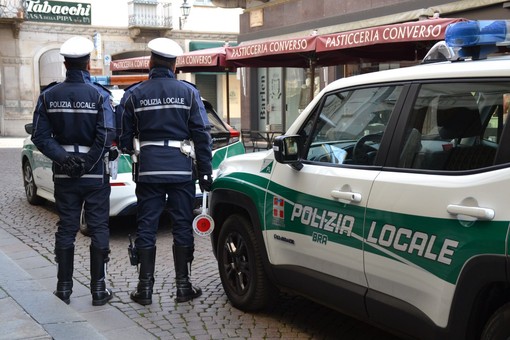 Indagini in corso da parte della Polizia Locale per identificare un investitore datosi alla fuga dopo l'incidente verificatosi in via Marconi